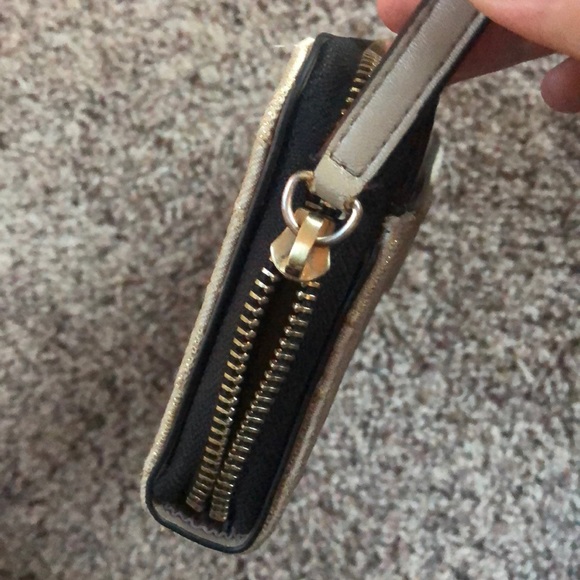 Calvin Klein clutch - Picture 4 of 5